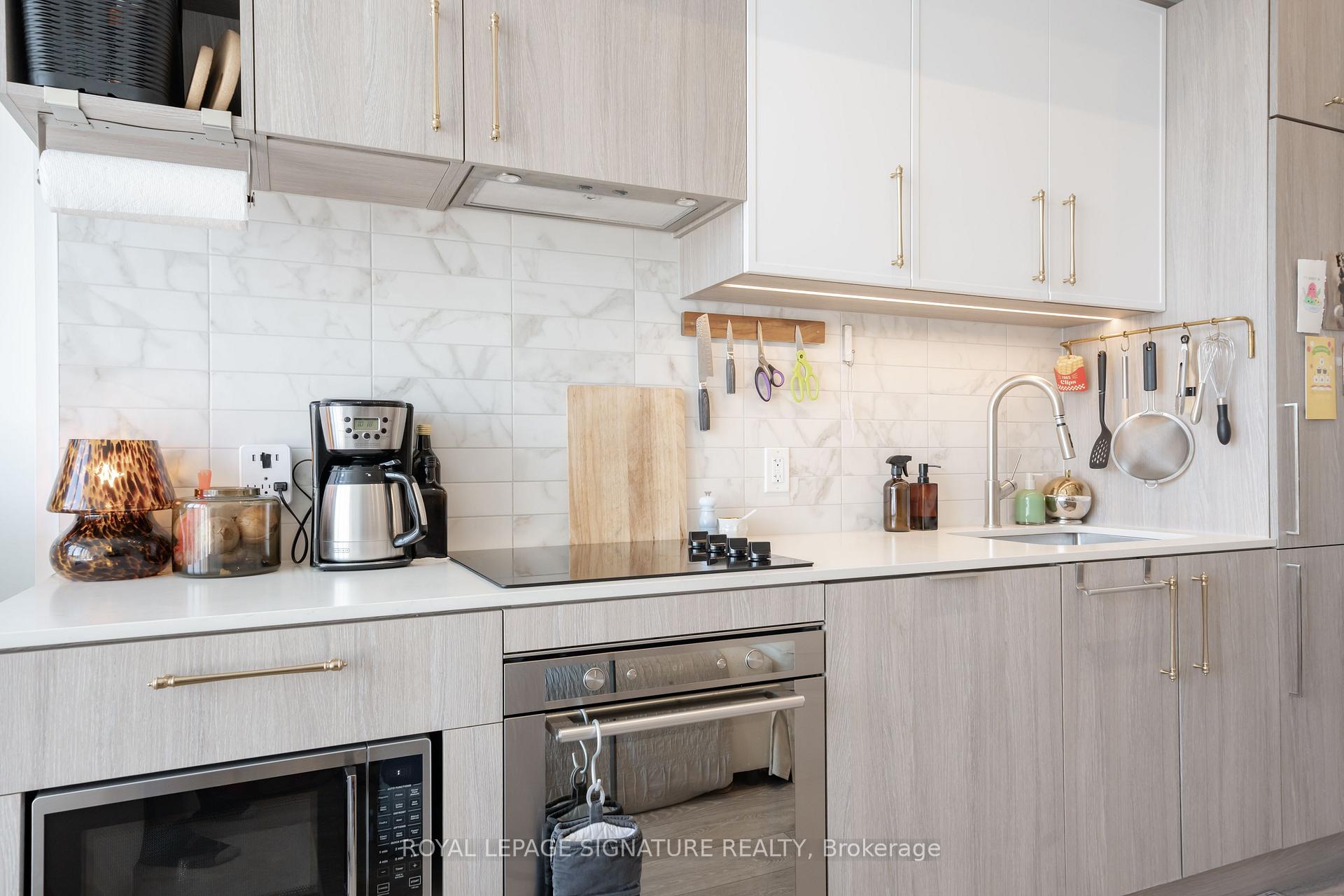 Photo 7 of Unit 929, 2020 Bathurst Street, Toronto, Humewood-Cedarvale — HOMEH