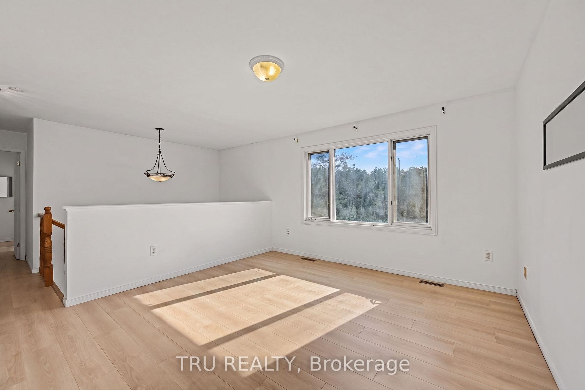 Photo 11 of 445 Bolton Road, North Grenville, North Grenville Twp (Kemptville South) — HOMEH