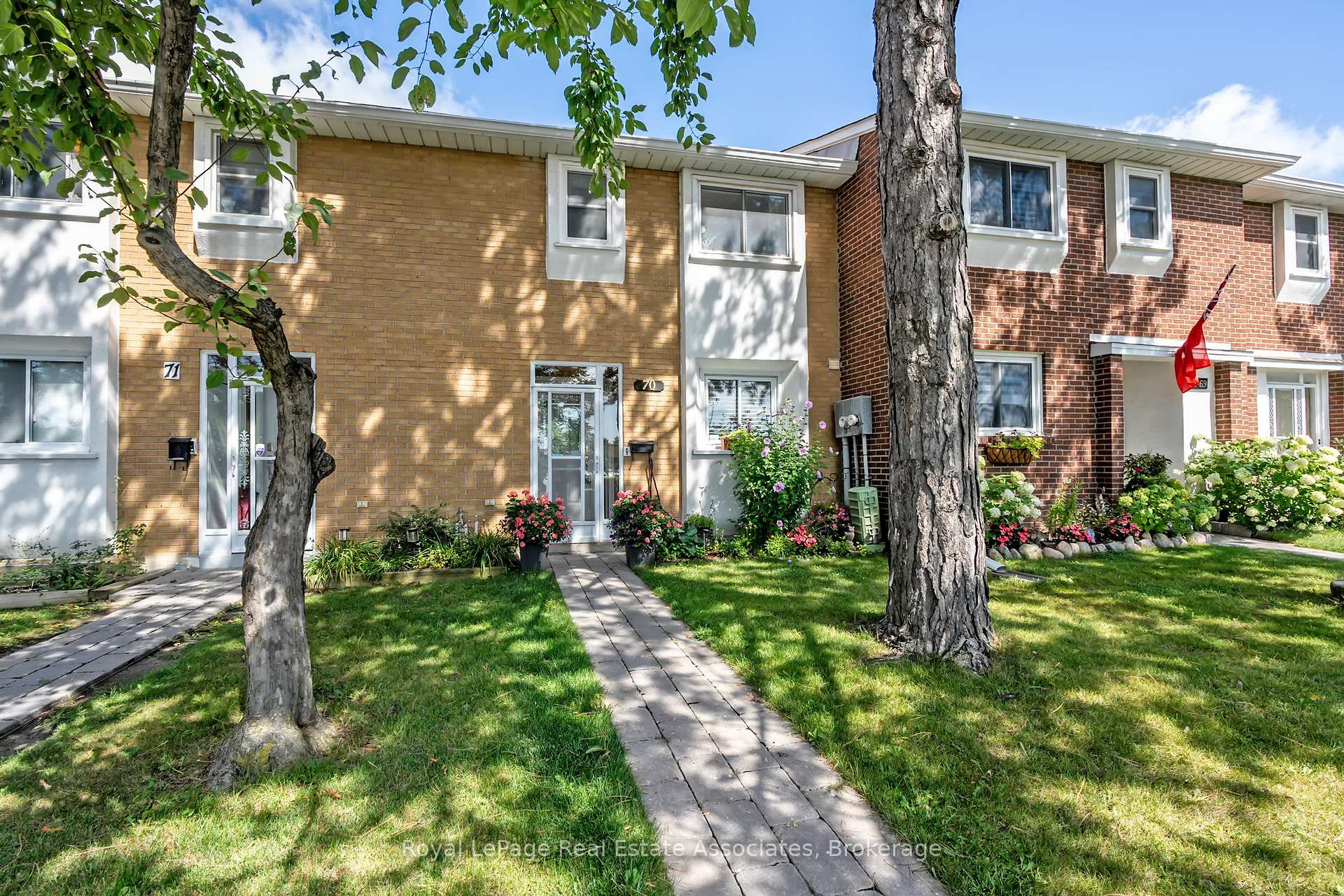 Photo 1 of Unit 70, 3 Centennial Pk Road, Etobicoke, Eringate-Centennial-West Deane — HOMEH