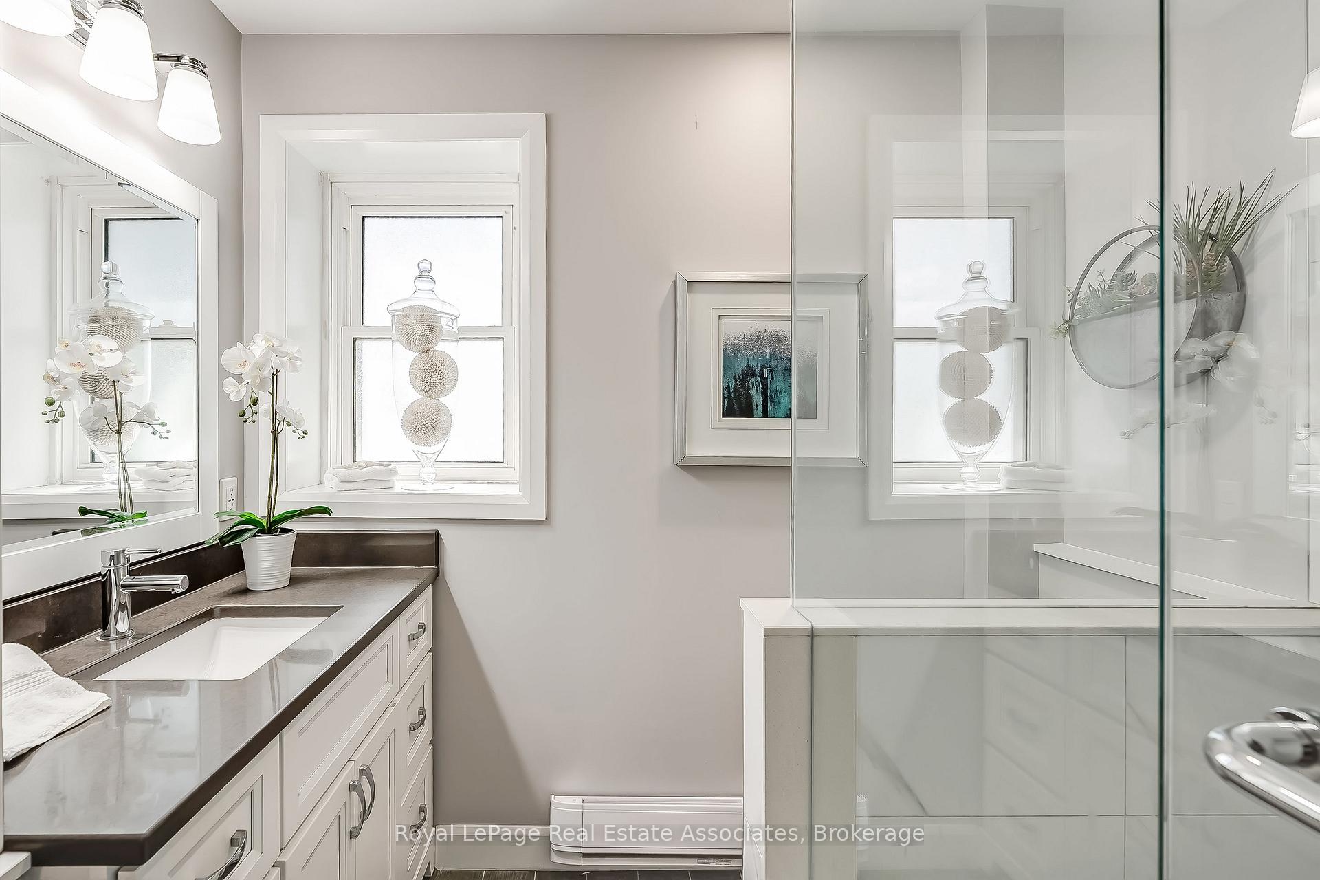 Photo 26 of Unit 70, 3 Centennial Pk Road, Etobicoke, Eringate-Centennial-West Deane — HOMEH