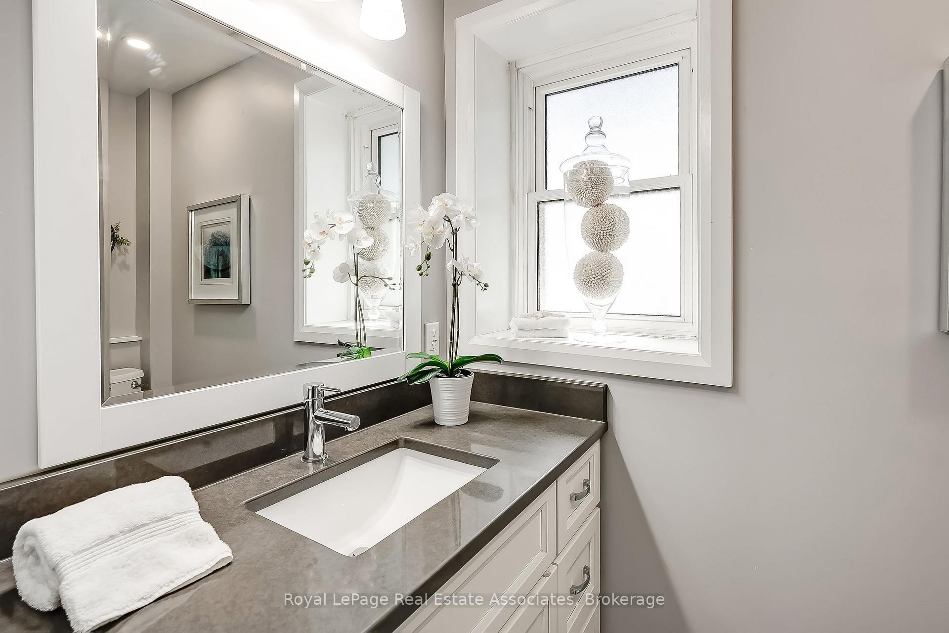 Photo 28 of Unit 70, 3 Centennial Pk Road, Etobicoke, Eringate-Centennial-West Deane — HOMEH