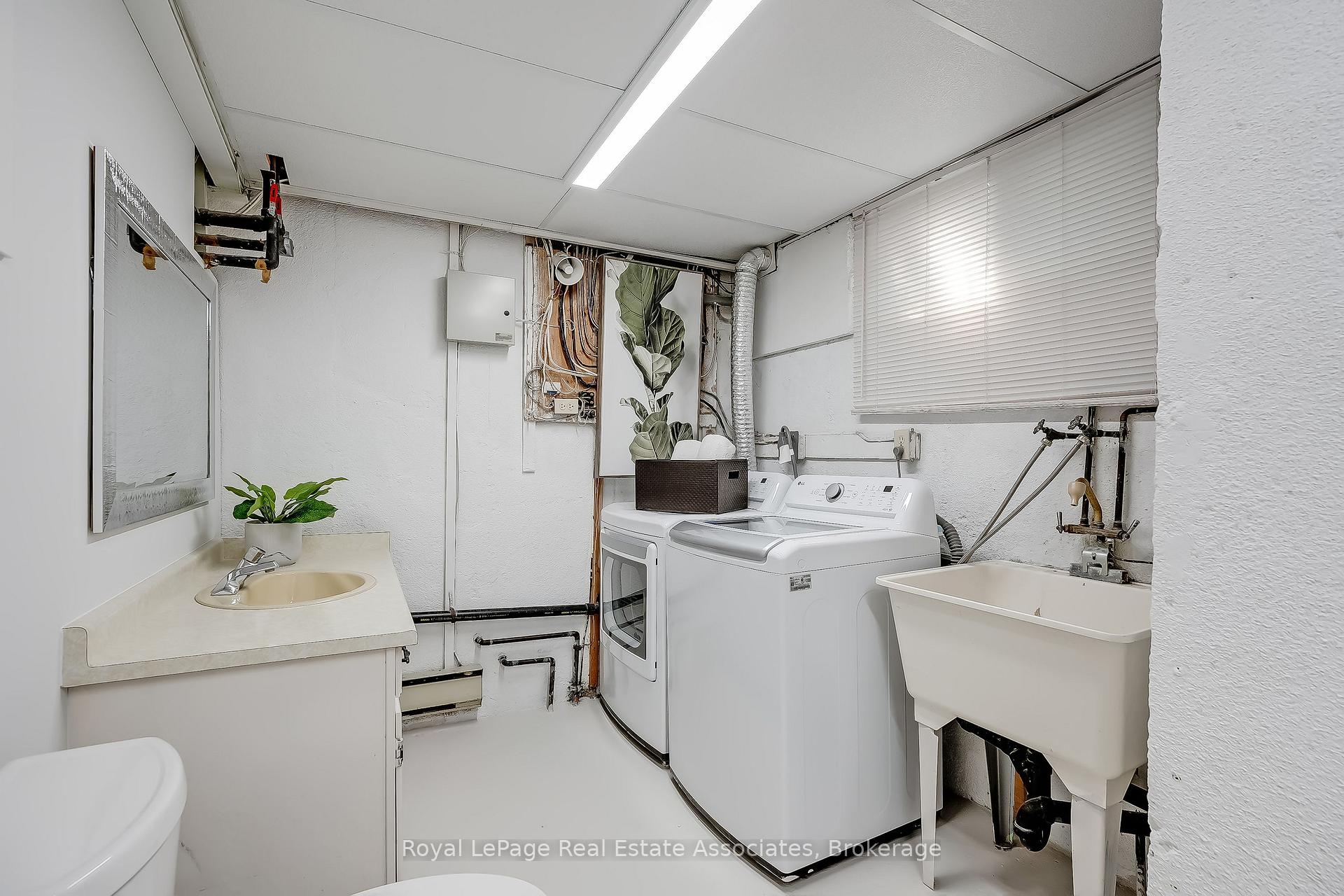 Photo 34 of Unit 70, 3 Centennial Pk Road, Etobicoke, Eringate-Centennial-West Deane — HOMEH