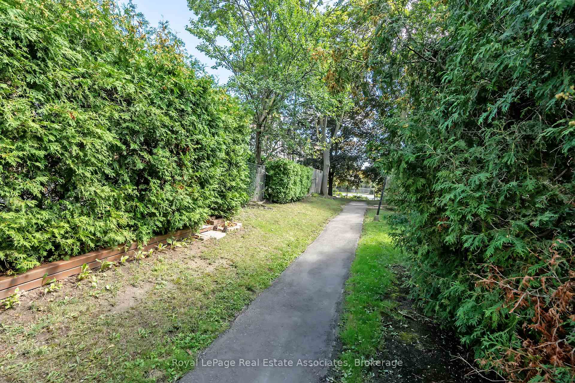 Photo 42 of Unit 70, 3 Centennial Pk Road, Etobicoke, Eringate-Centennial-West Deane — HOMEH