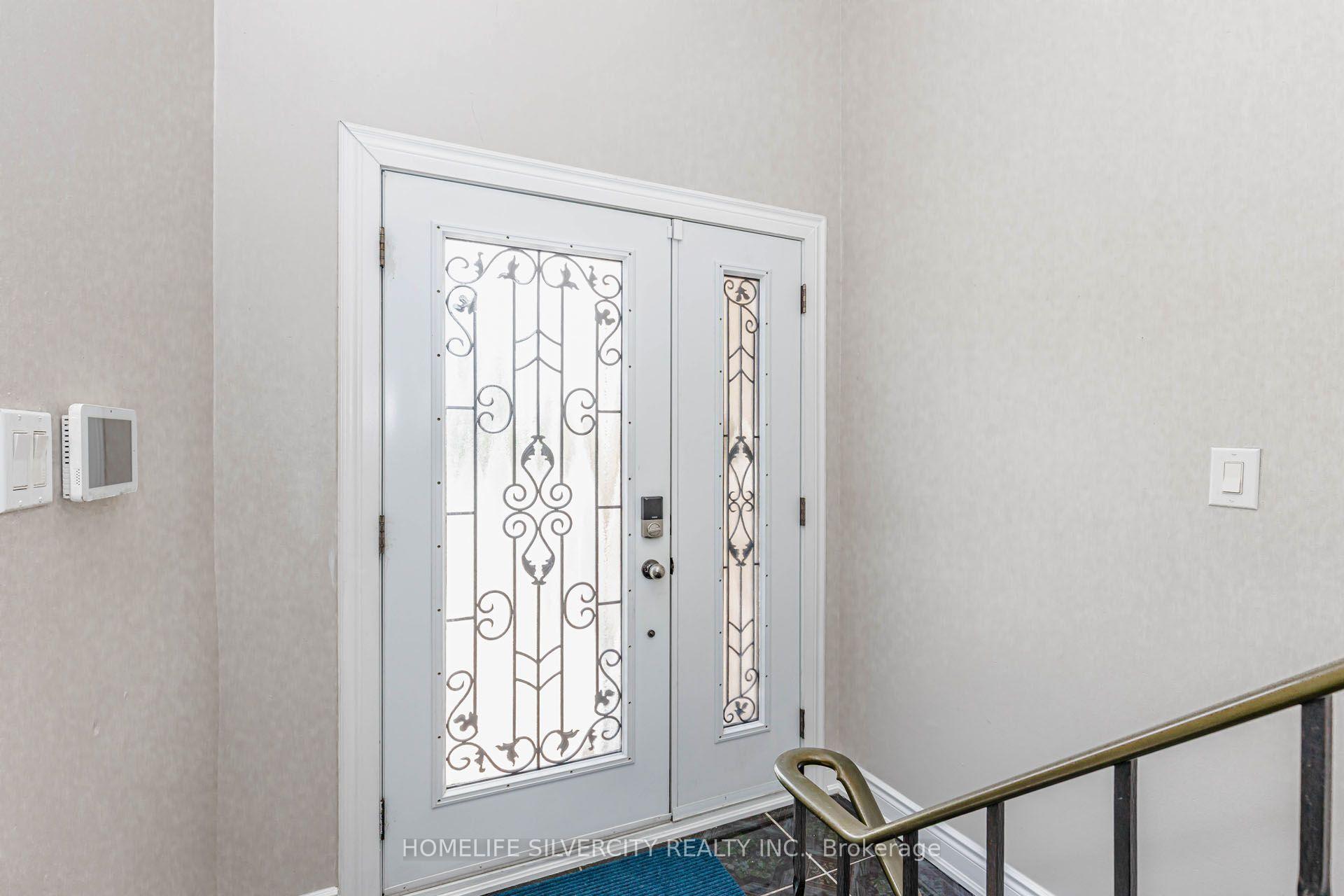 Photo 6 of 3701 Keenan Crescent, Mississauga, Malton — HOMEH