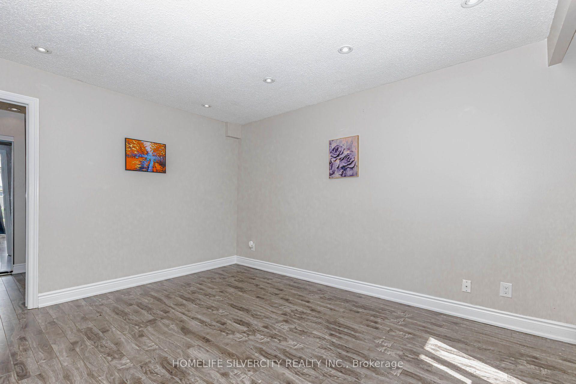 Photo 10 of 3701 Keenan Crescent, Mississauga, Malton — HOMEH