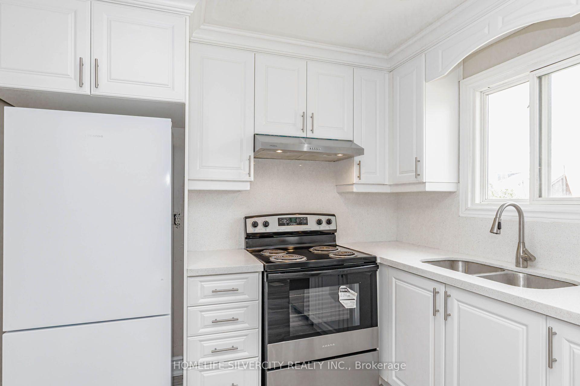 Photo 16 of 3701 Keenan Crescent, Mississauga, Malton — HOMEH