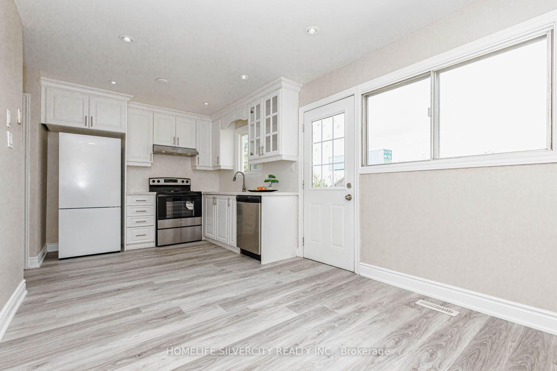 Photo 20 of 3701 Keenan Crescent, Mississauga, Malton — HOMEH