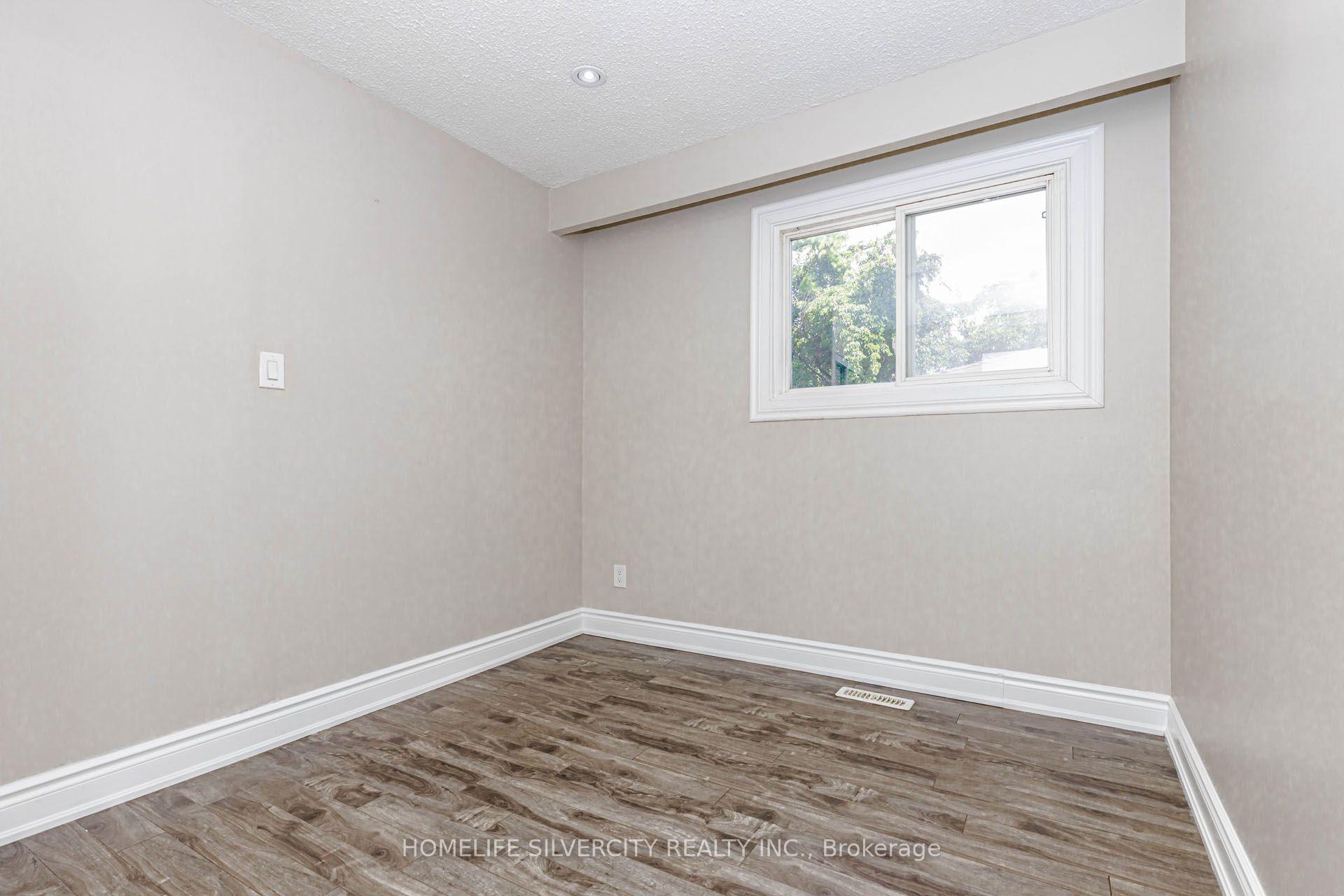 Photo 23 of 3701 Keenan Crescent, Mississauga, Malton — HOMEH