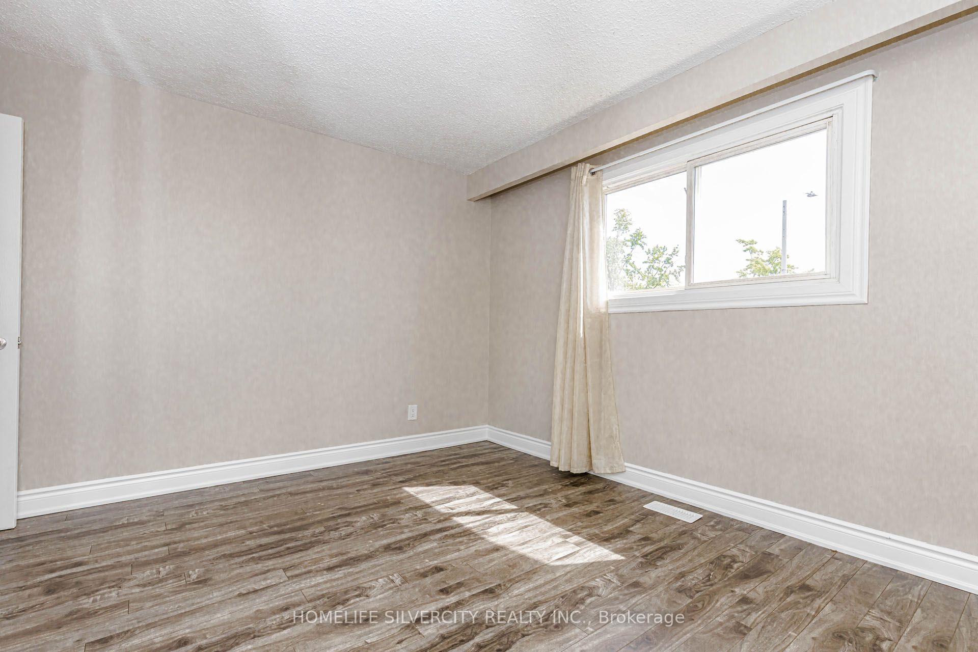 Photo 29 of 3701 Keenan Crescent, Mississauga, Malton — HOMEH
