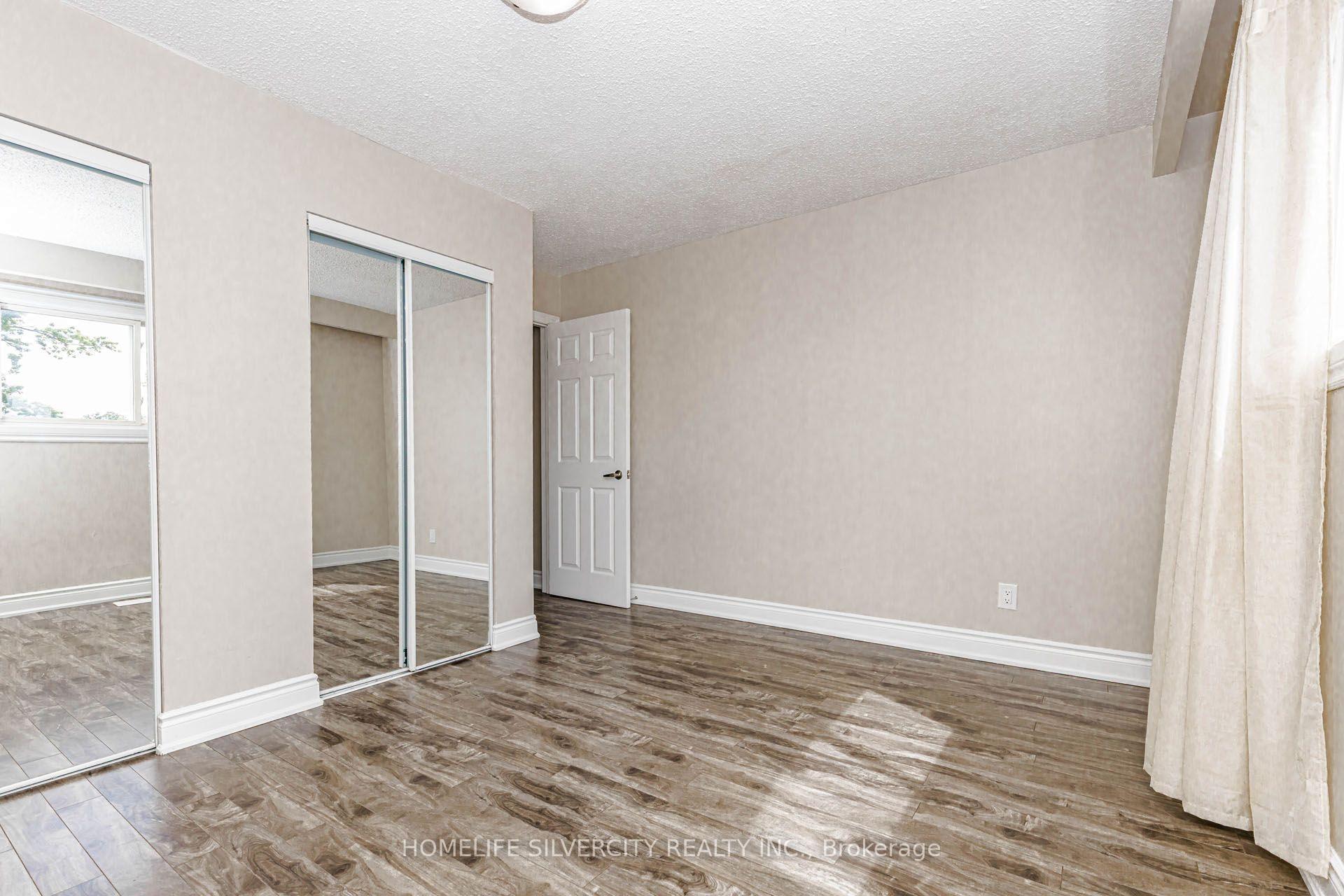 Photo 30 of 3701 Keenan Crescent, Mississauga, Malton — HOMEH