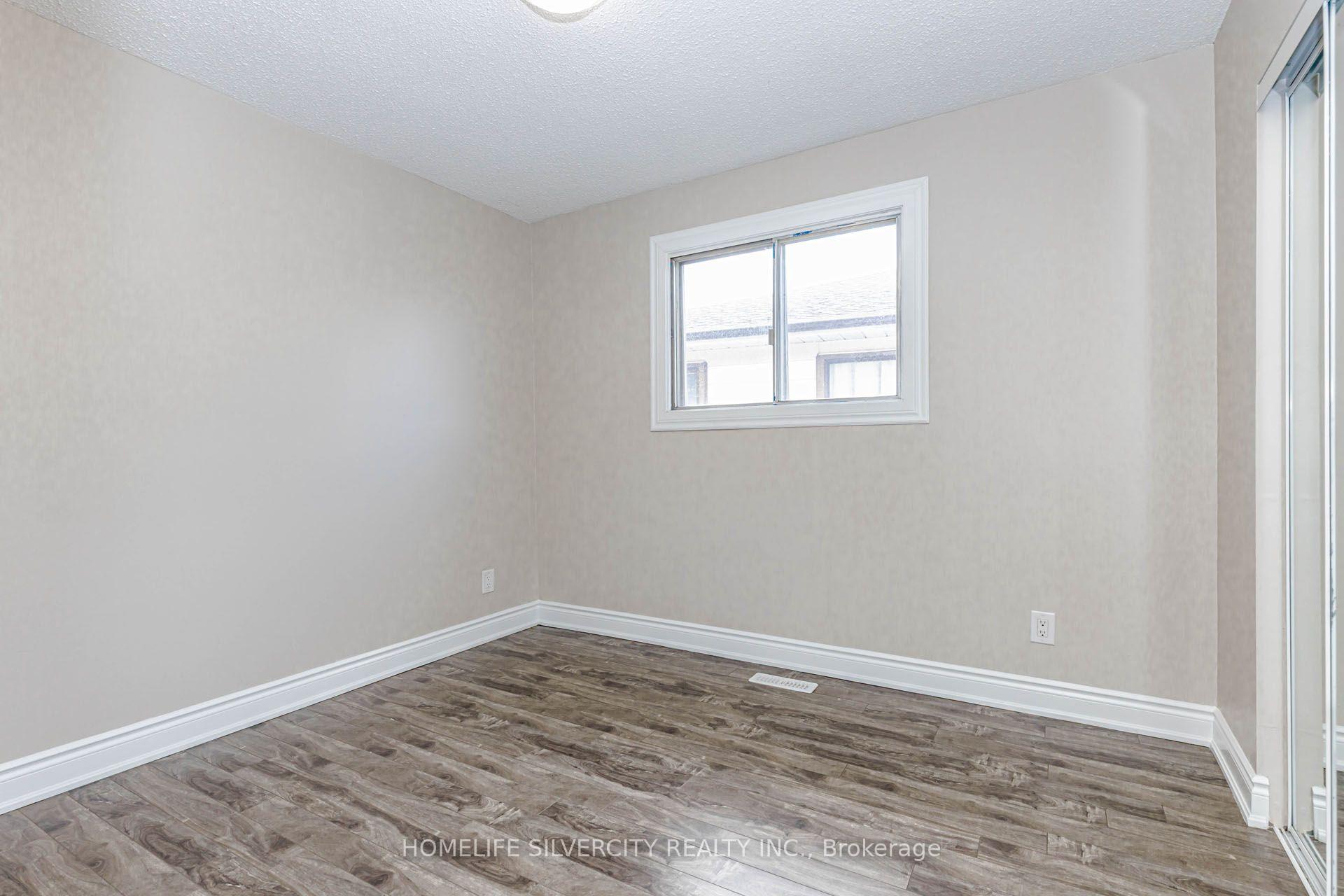 Photo 32 of 3701 Keenan Crescent, Mississauga, Malton — HOMEH