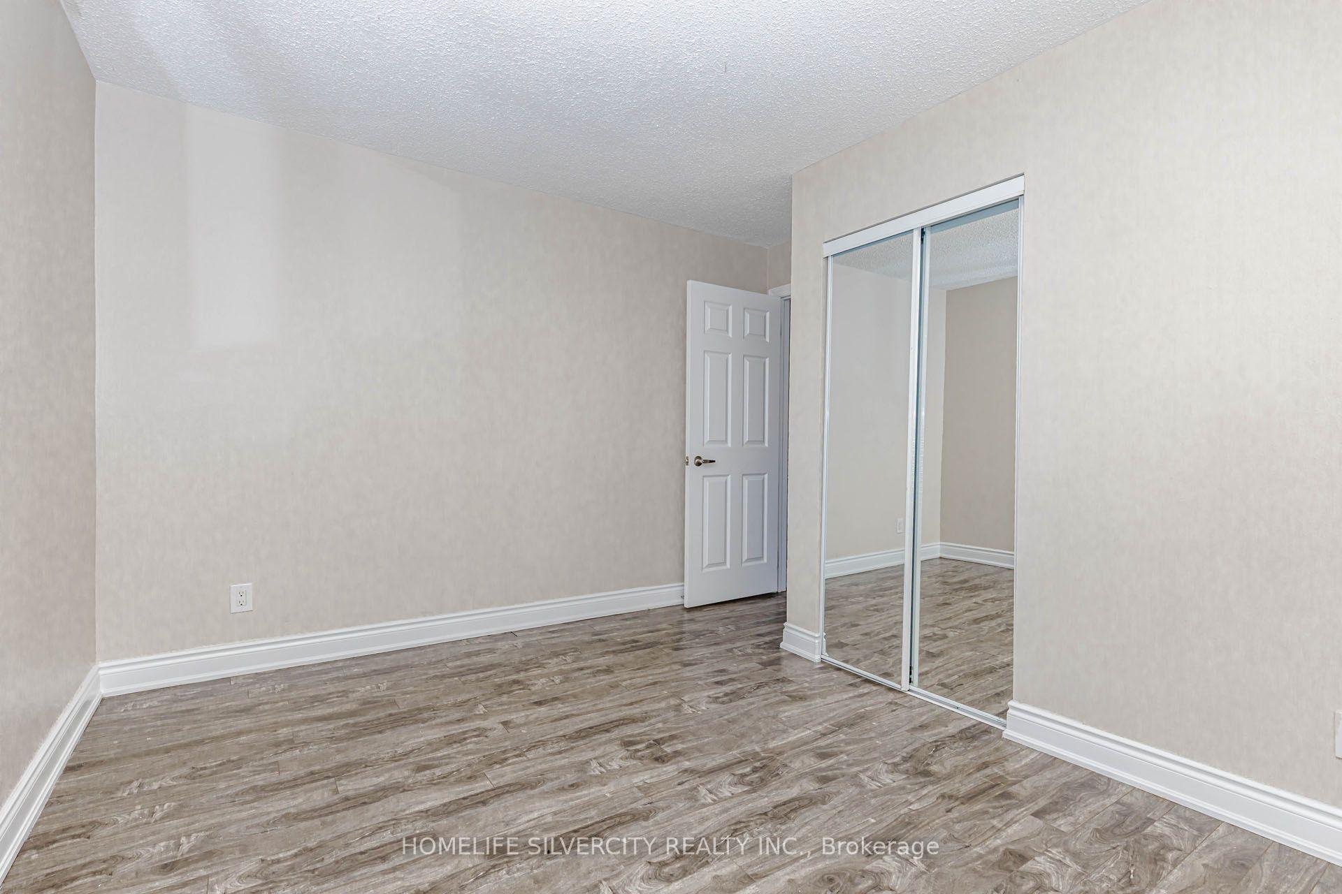 Photo 36 of 3701 Keenan Crescent, Mississauga, Malton — HOMEH