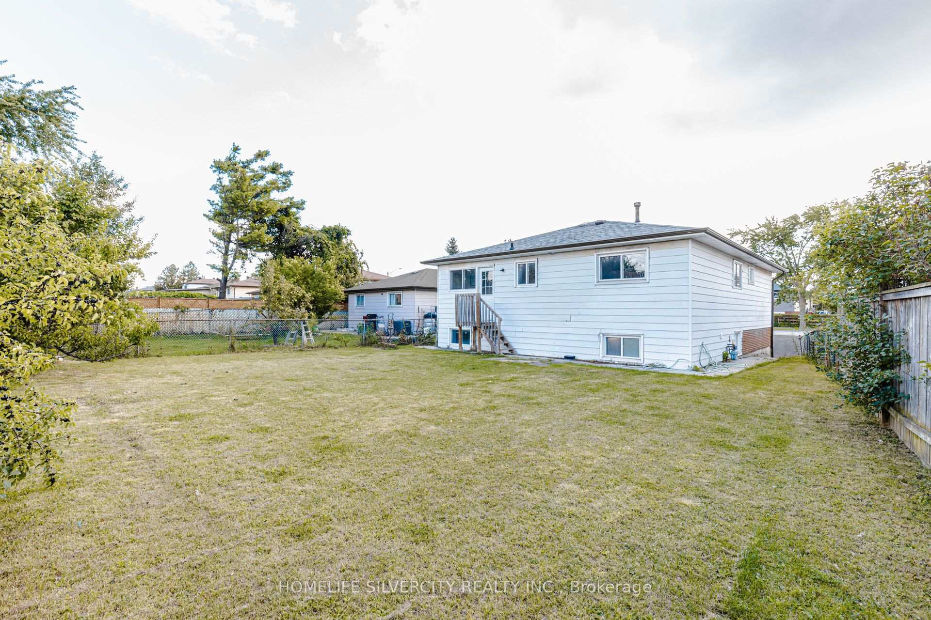Photo 49 of 3701 Keenan Crescent, Mississauga, Malton — HOMEH
