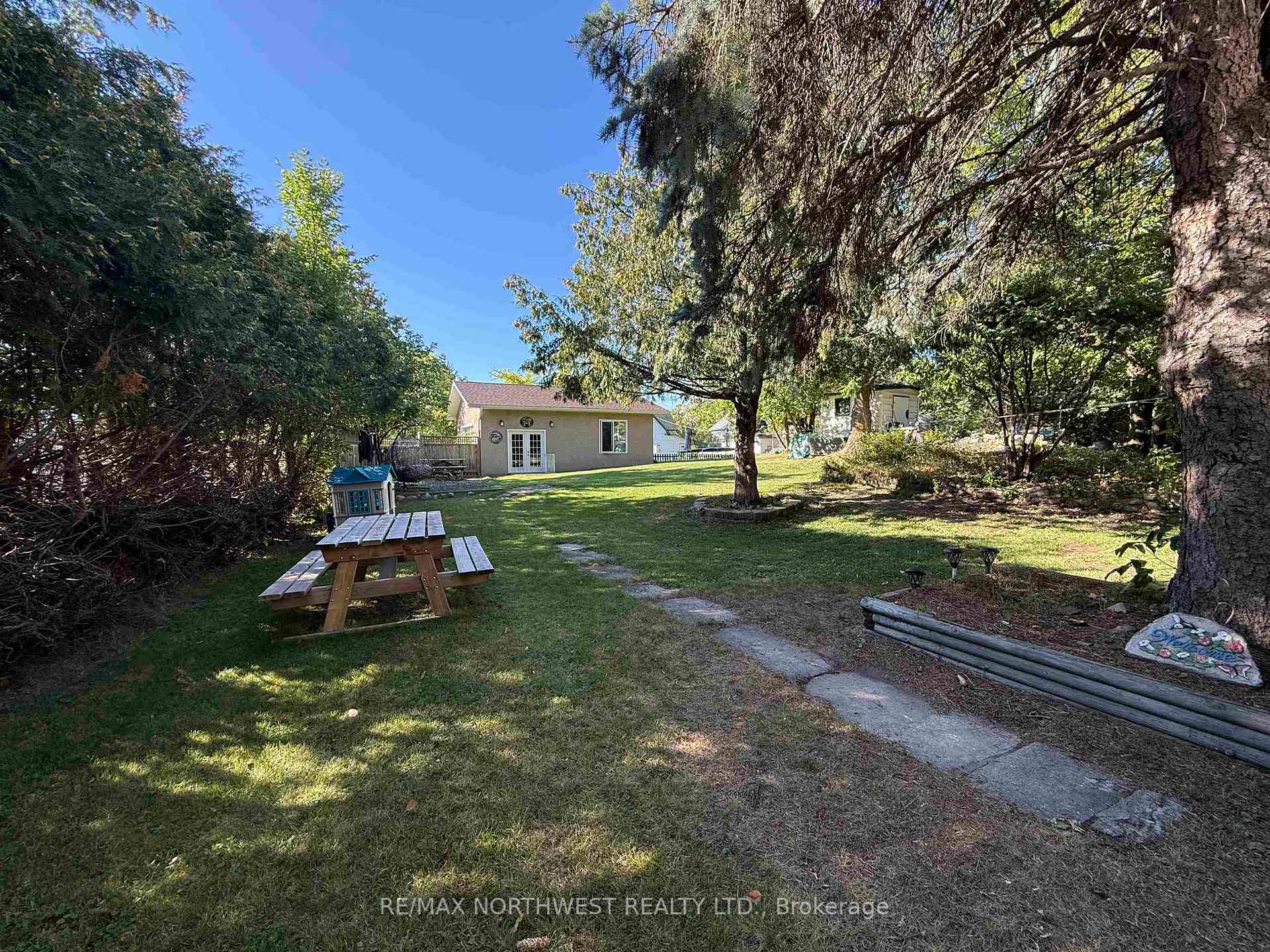 Photo 23 of 55 Norman Drive, Kenora, Norman — HOMEH
