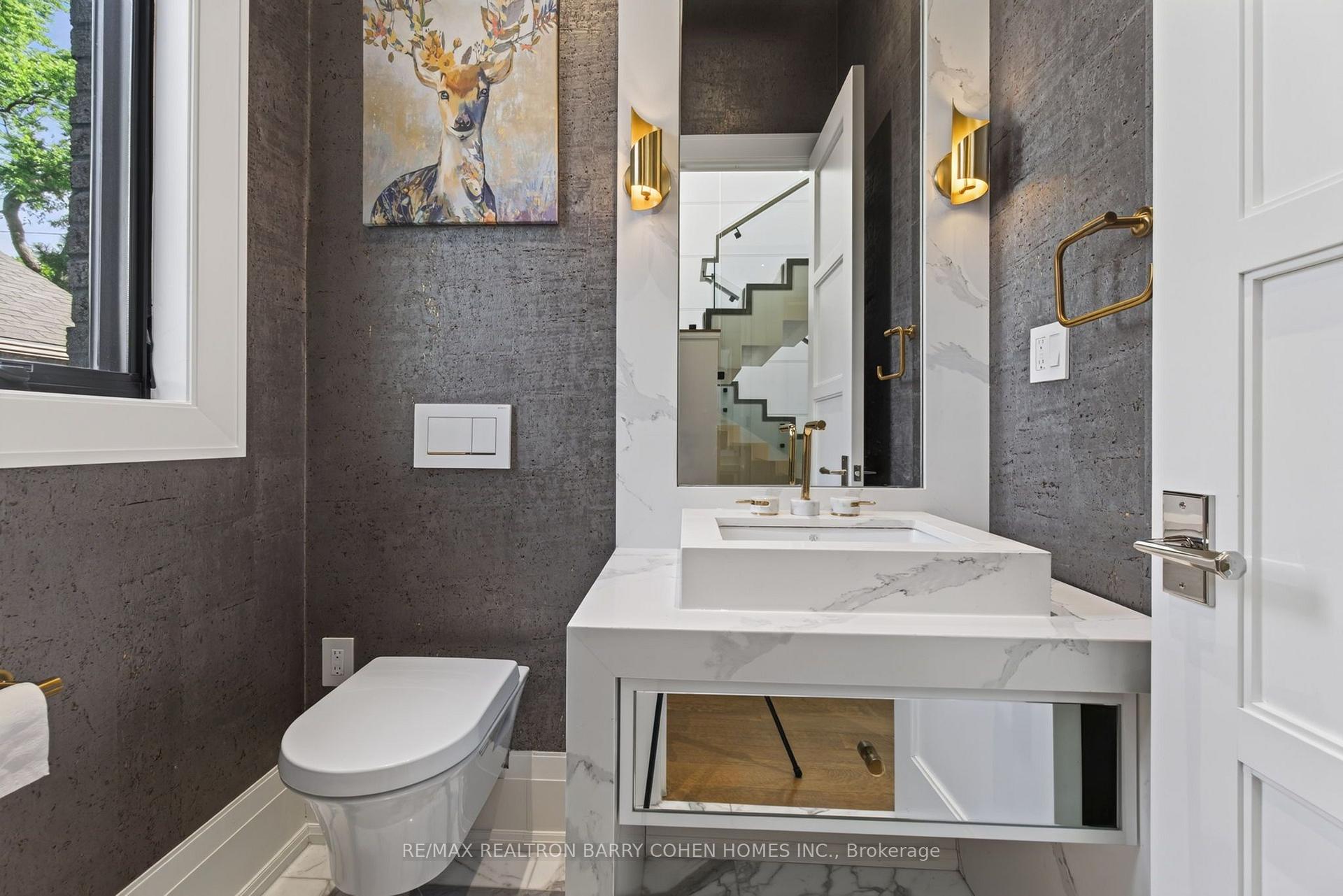 Photo 18 of 154 Yonge Boulevard, Toronto, Bedford Park-Nortown — HOMEH