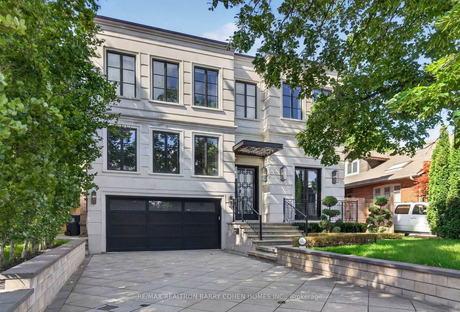 Photo 1 of 154 Yonge Boulevard, Toronto, Bedford Park-Nortown — HOMEH