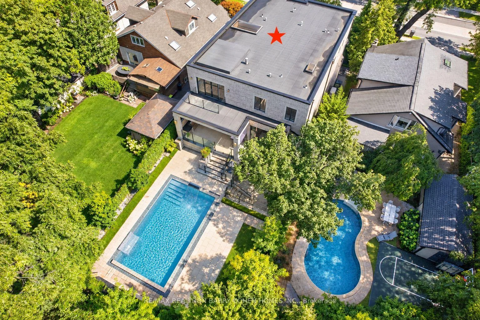 Photo 57 of 154 Yonge Boulevard, Toronto, Bedford Park-Nortown — HOMEH