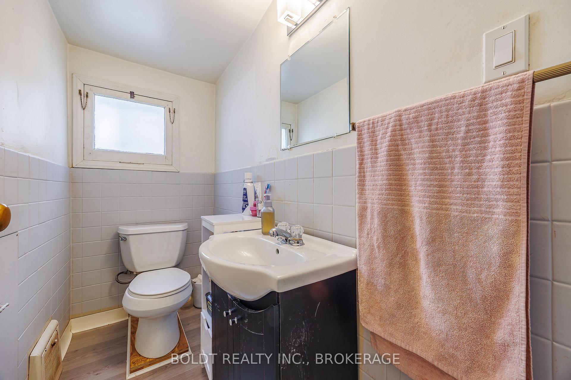 Photo 27 of 20 Stuart Avenue, St. Catharines, Downtown — HOMEH
