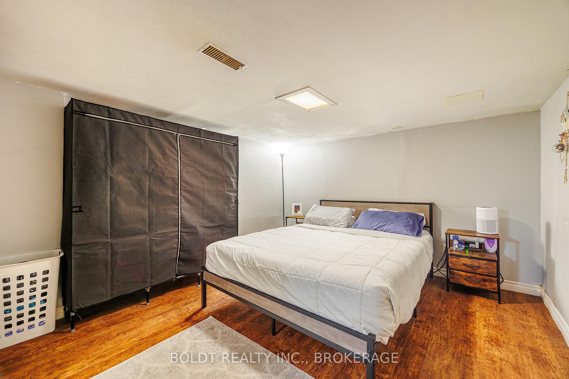 Photo 41 of 20 Stuart Avenue, St. Catharines, Downtown — HOMEH