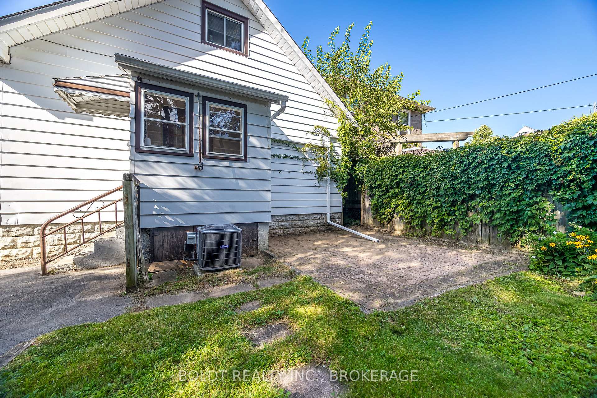 Photo 53 of 20 Stuart Avenue, St. Catharines, Downtown — HOMEH