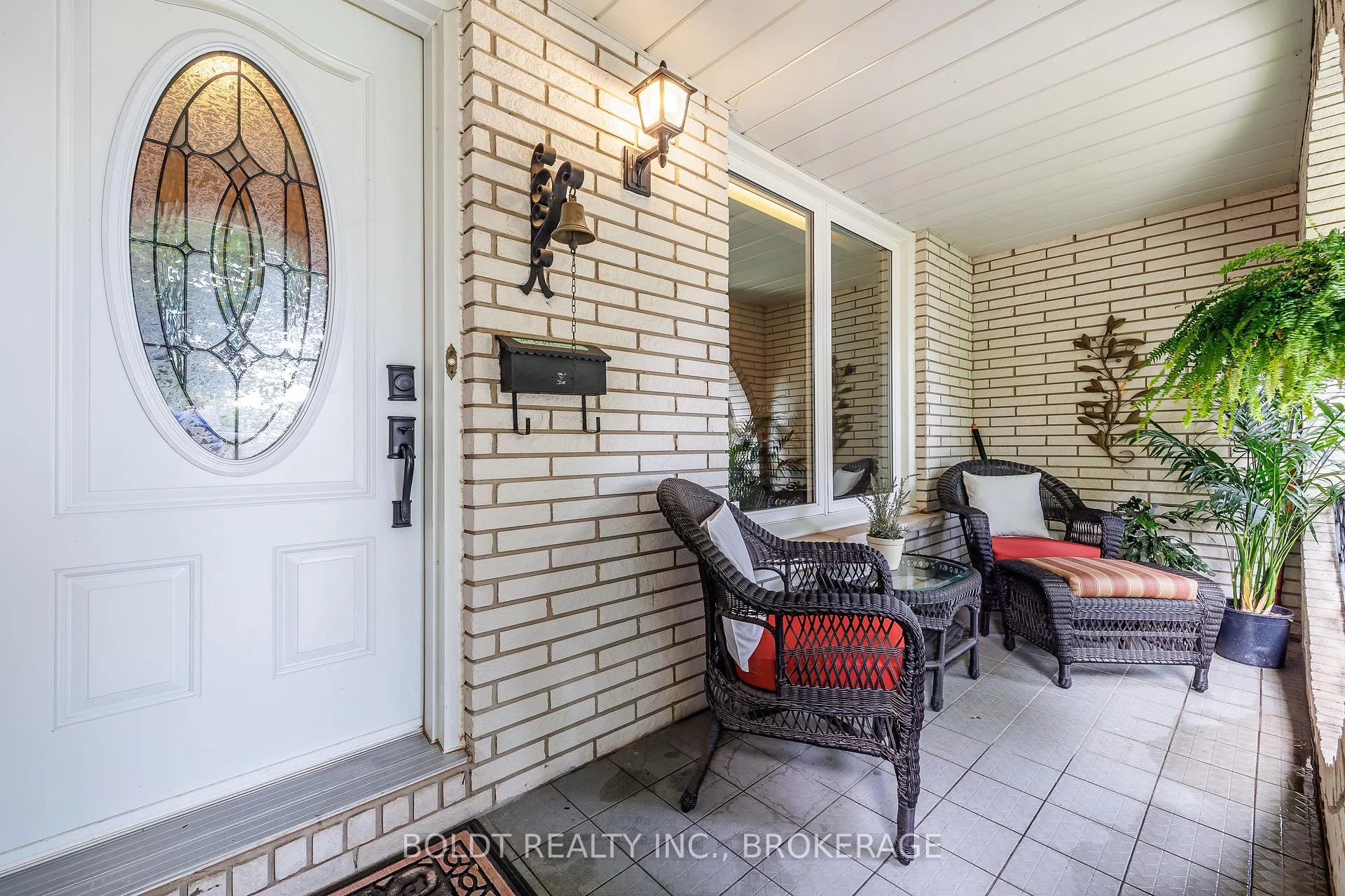 Photo 12 of 20 Stuart Avenue, St. Catharines, Downtown — HOMEH