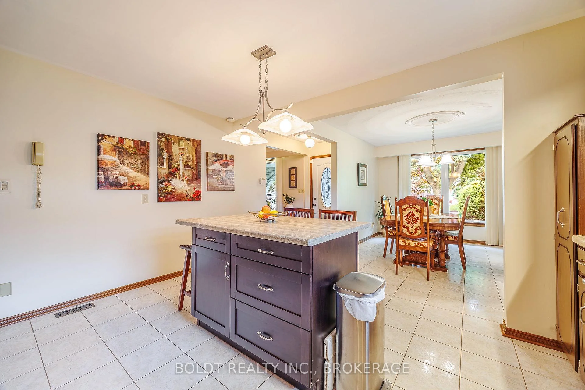Photo 13 of 20 Stuart Avenue, St. Catharines, Downtown — HOMEH