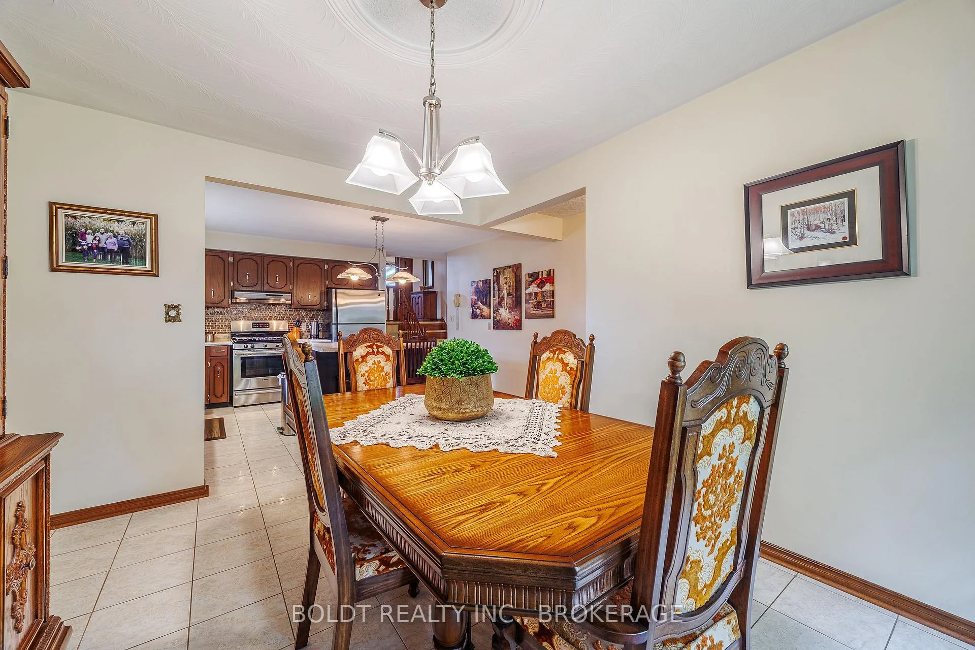 Photo 19 of 20 Stuart Avenue, St. Catharines, Downtown — HOMEH