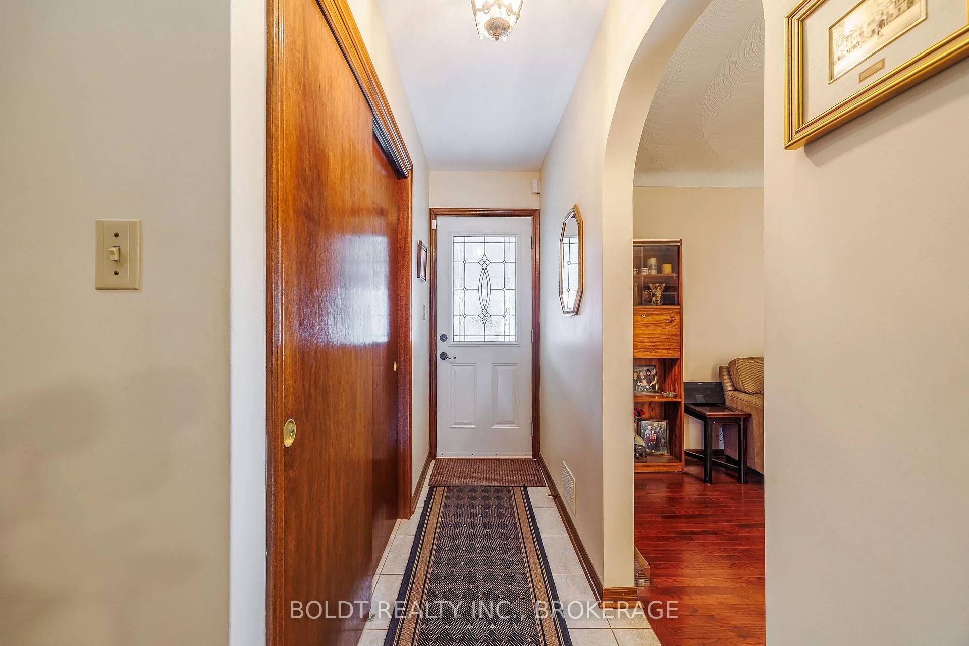 Photo 21 of 20 Stuart Avenue, St. Catharines, Downtown — HOMEH