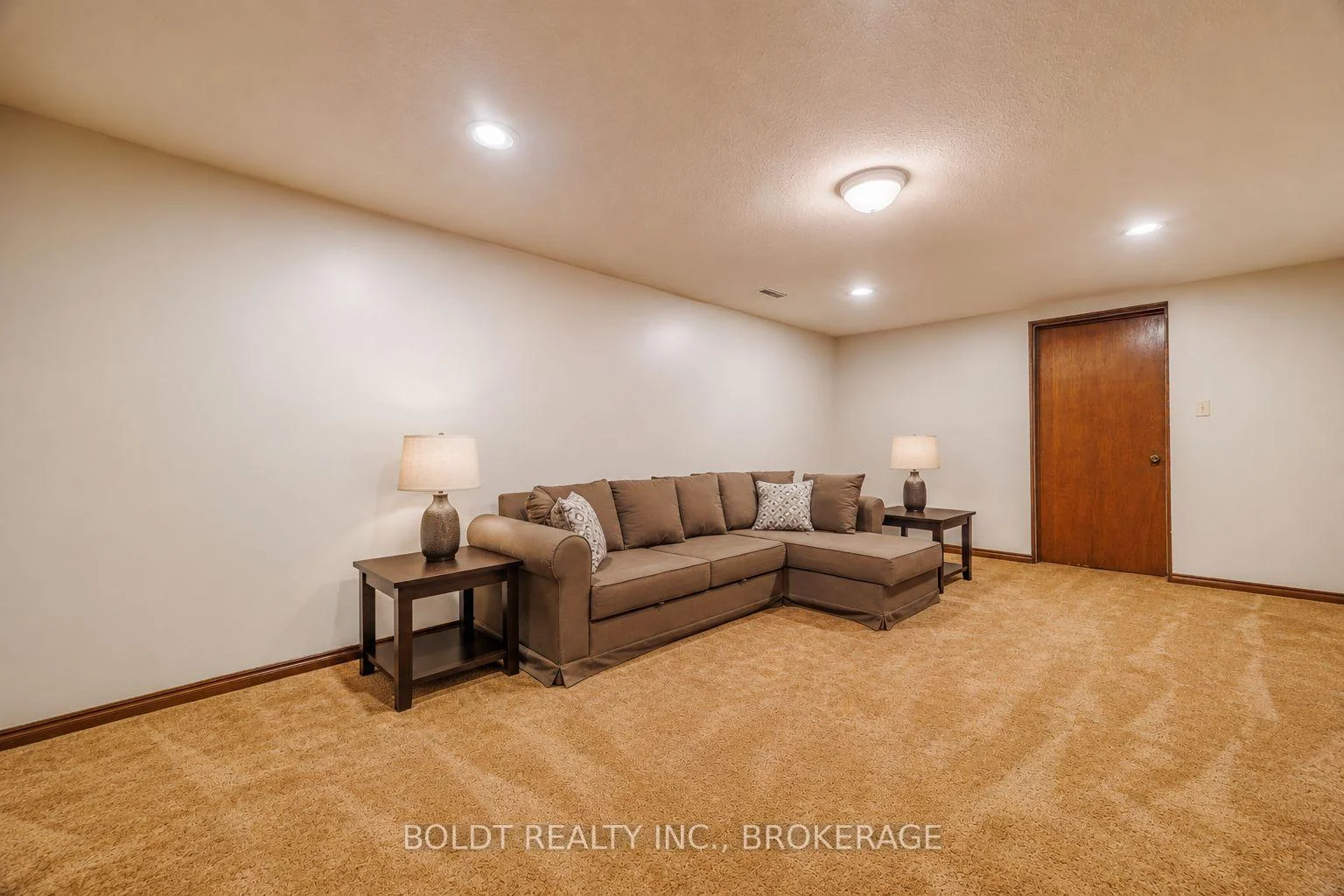 Photo 52 of 20 Stuart Avenue, St. Catharines, Downtown — HOMEH