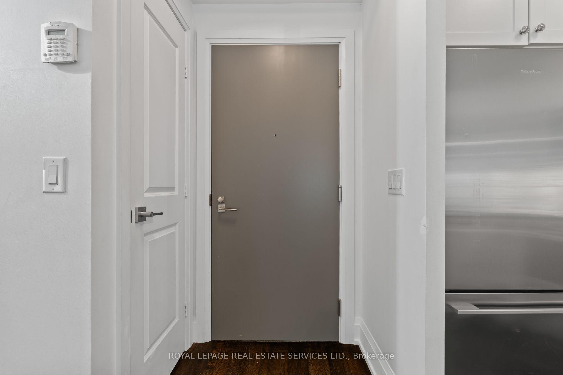 Photo 4 of Unit 107, 1 Old Mill Drive, Toronto, High Park-Swansea — HOMEH
