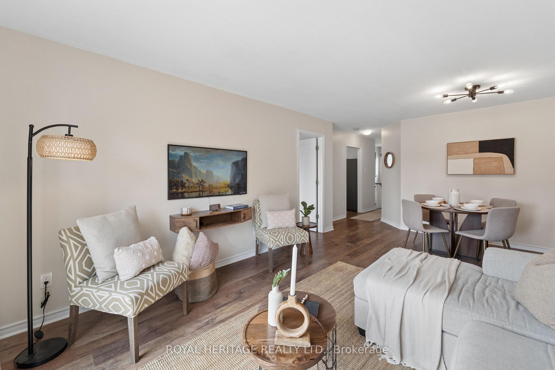Photo 5 of 28 Glanville Crescent, Clarington, Bowmanville — HOMEH