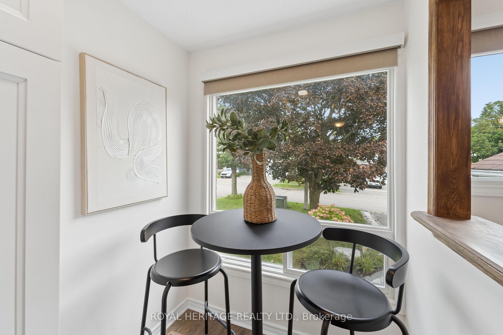 Photo 11 of 28 Glanville Crescent, Clarington, Bowmanville — HOMEH