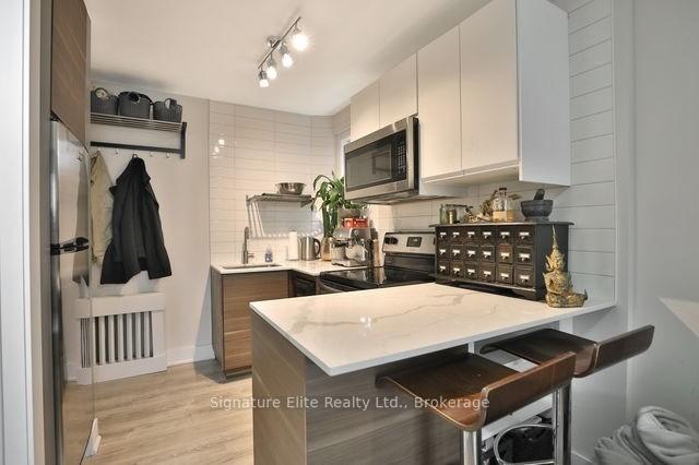 Photo 1 of Unit 303, 112 Alder Crescent, Etobicoke, Long Branch — HOMEH