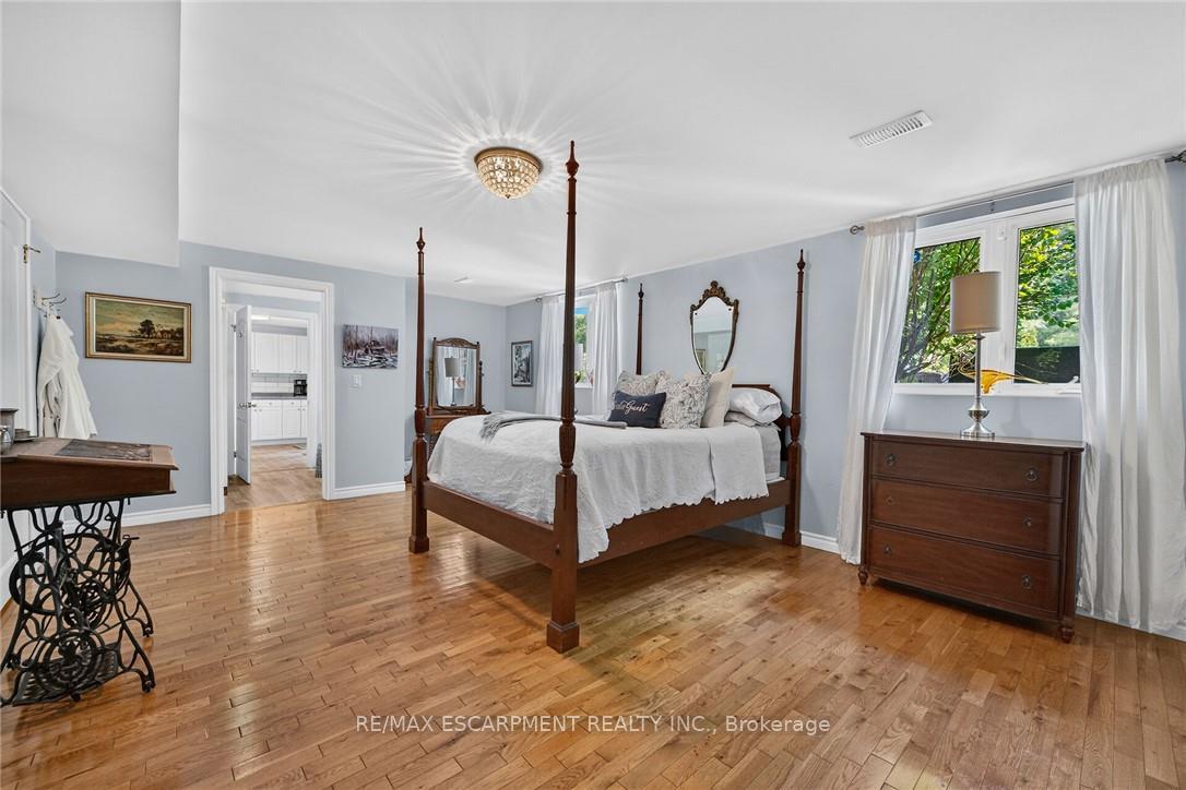 Photo 38 of 3 Forest Glen Court, Norfolk, Townsend — HOMEH