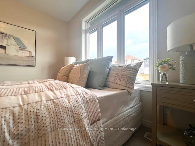 Photo 35 of 54 Ledgerock Court, Quinte West, Sidney Ward — HOMEH