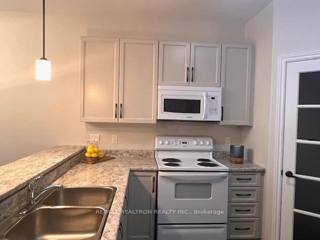Photo 44 of 54 Ledgerock Court, Quinte West, Sidney Ward — HOMEH