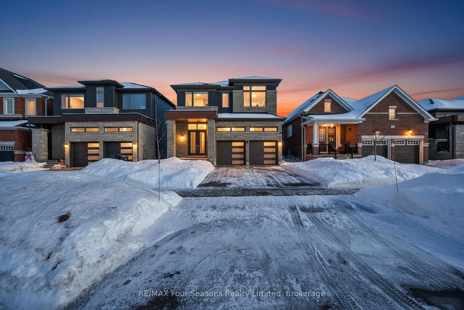Photo 1 of 18 Beatrice Drive, Wasaga Beach — HOMEH