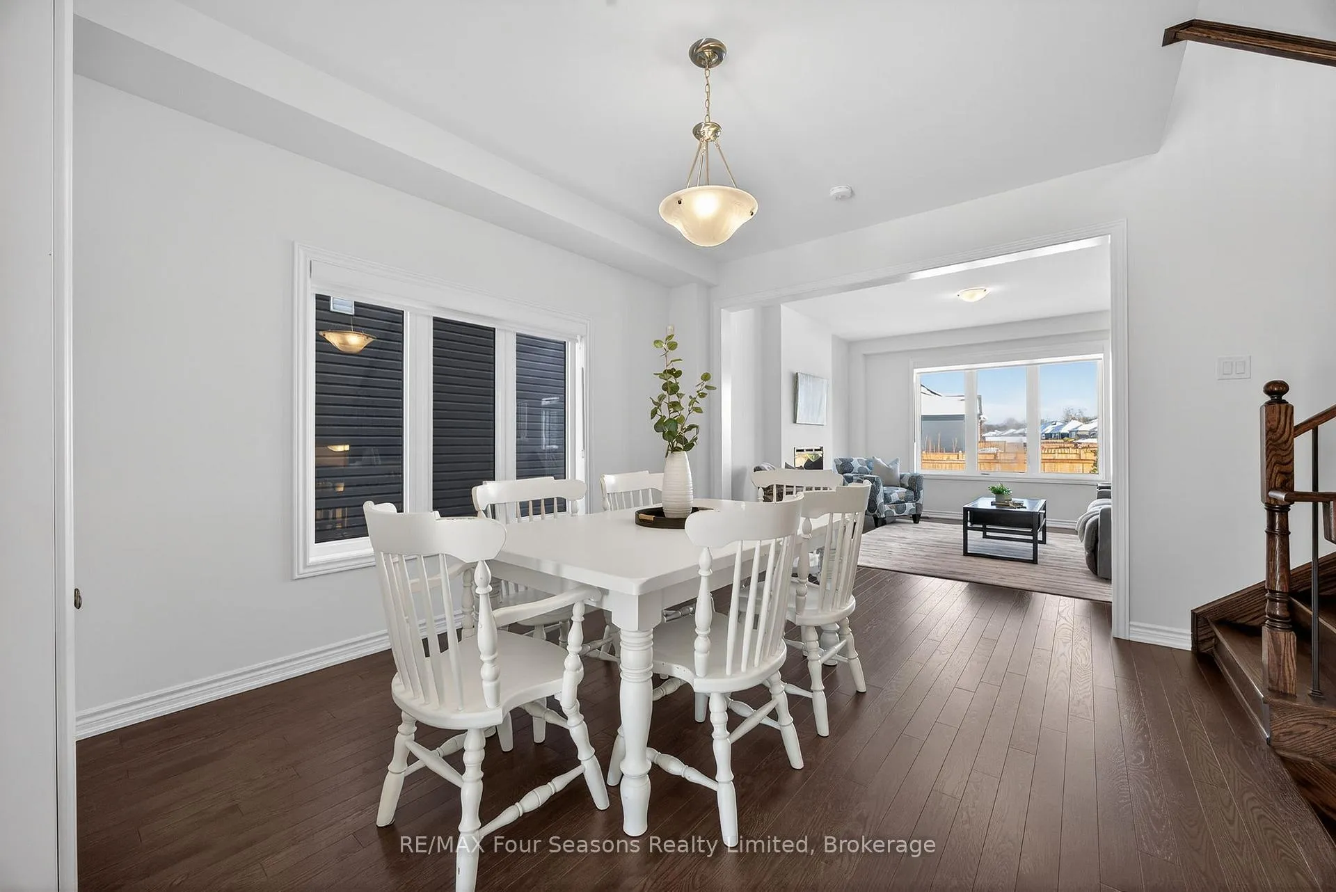 Photo 5 of 18 Beatrice Drive, Wasaga Beach — HOMEH