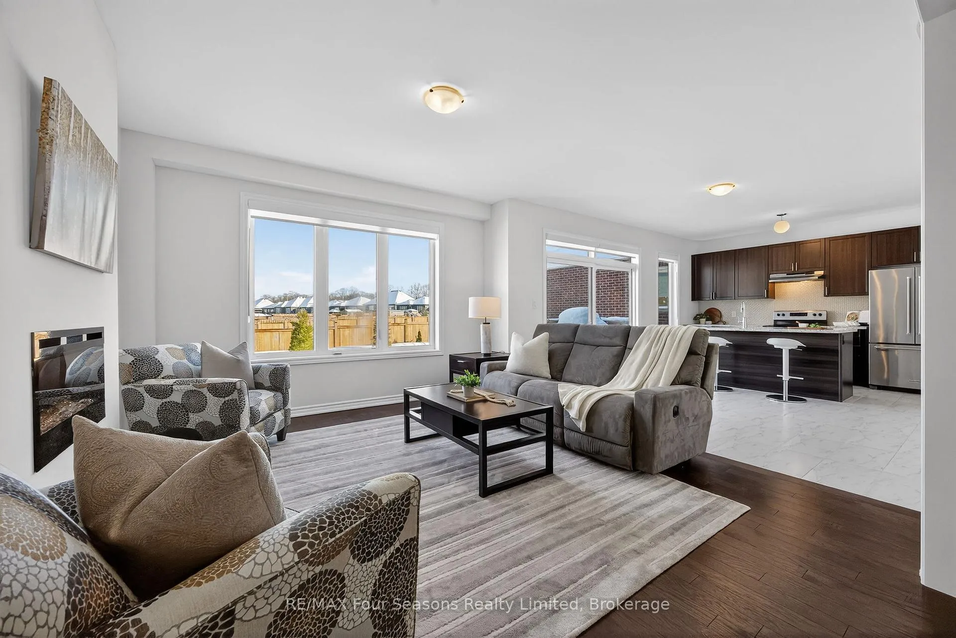 Photo 9 of 18 Beatrice Drive, Wasaga Beach — HOMEH