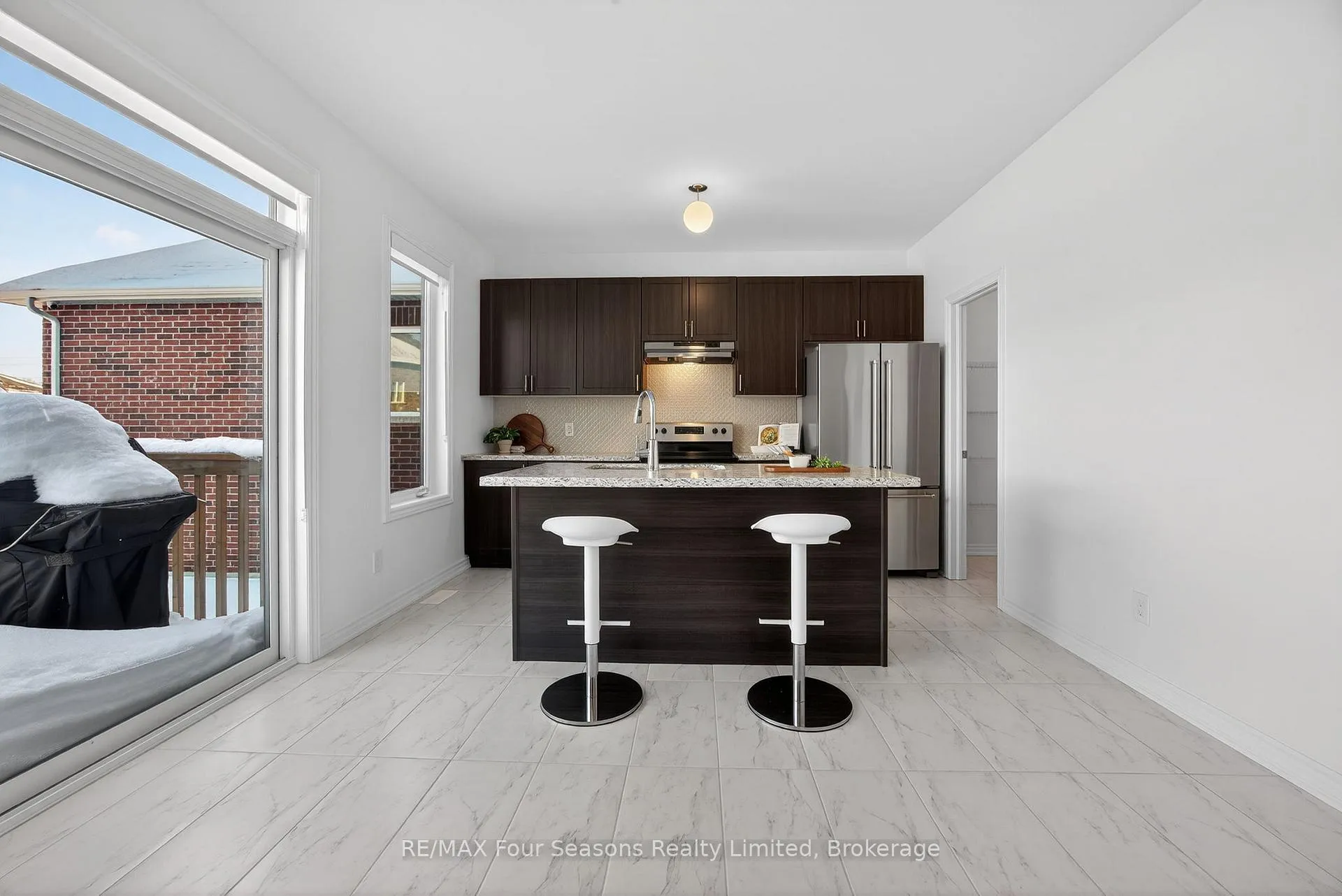 Photo 12 of 18 Beatrice Drive, Wasaga Beach — HOMEH