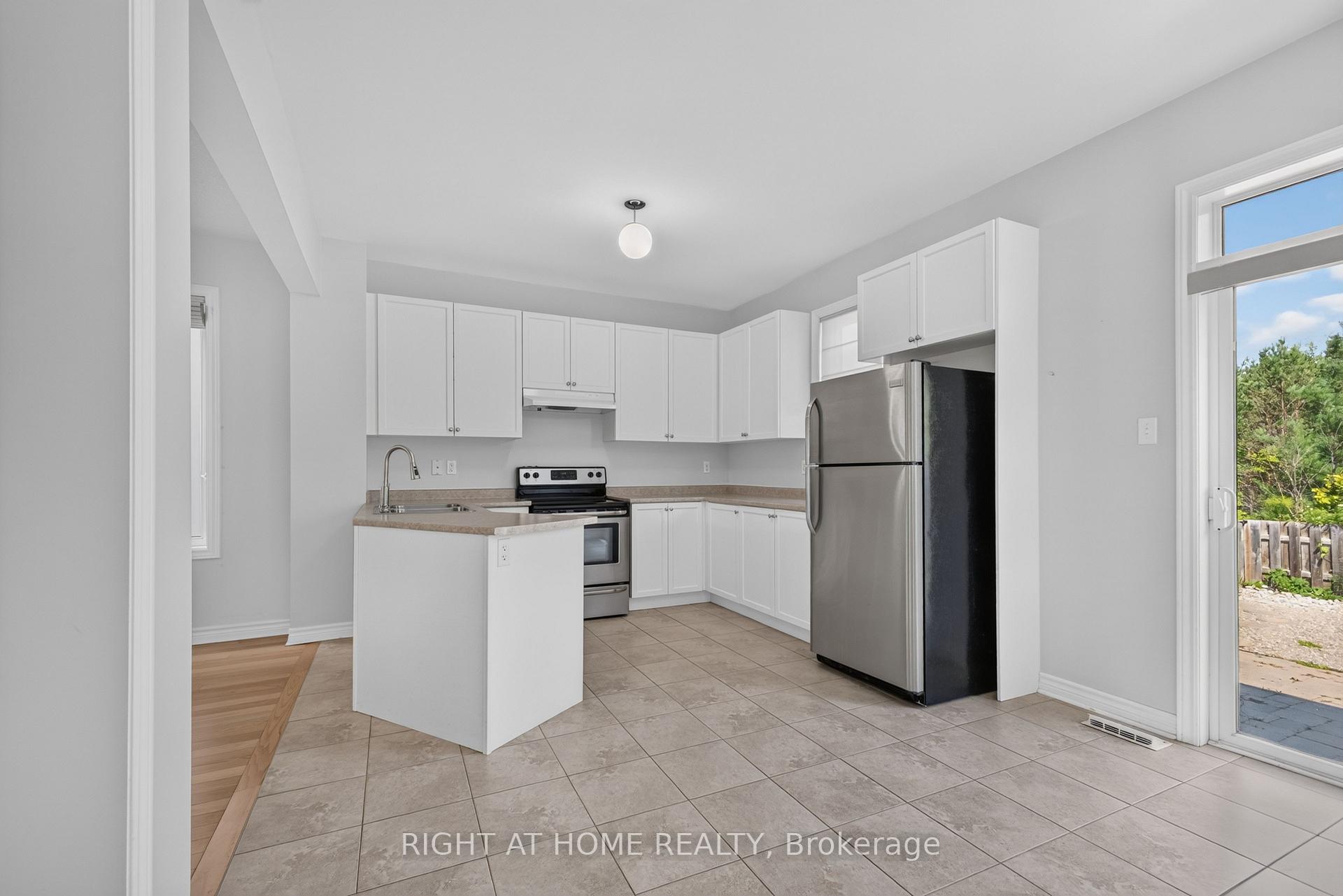 Photo 22 of 78 Blanchard Crescent, Essa, Angus — HOMEH