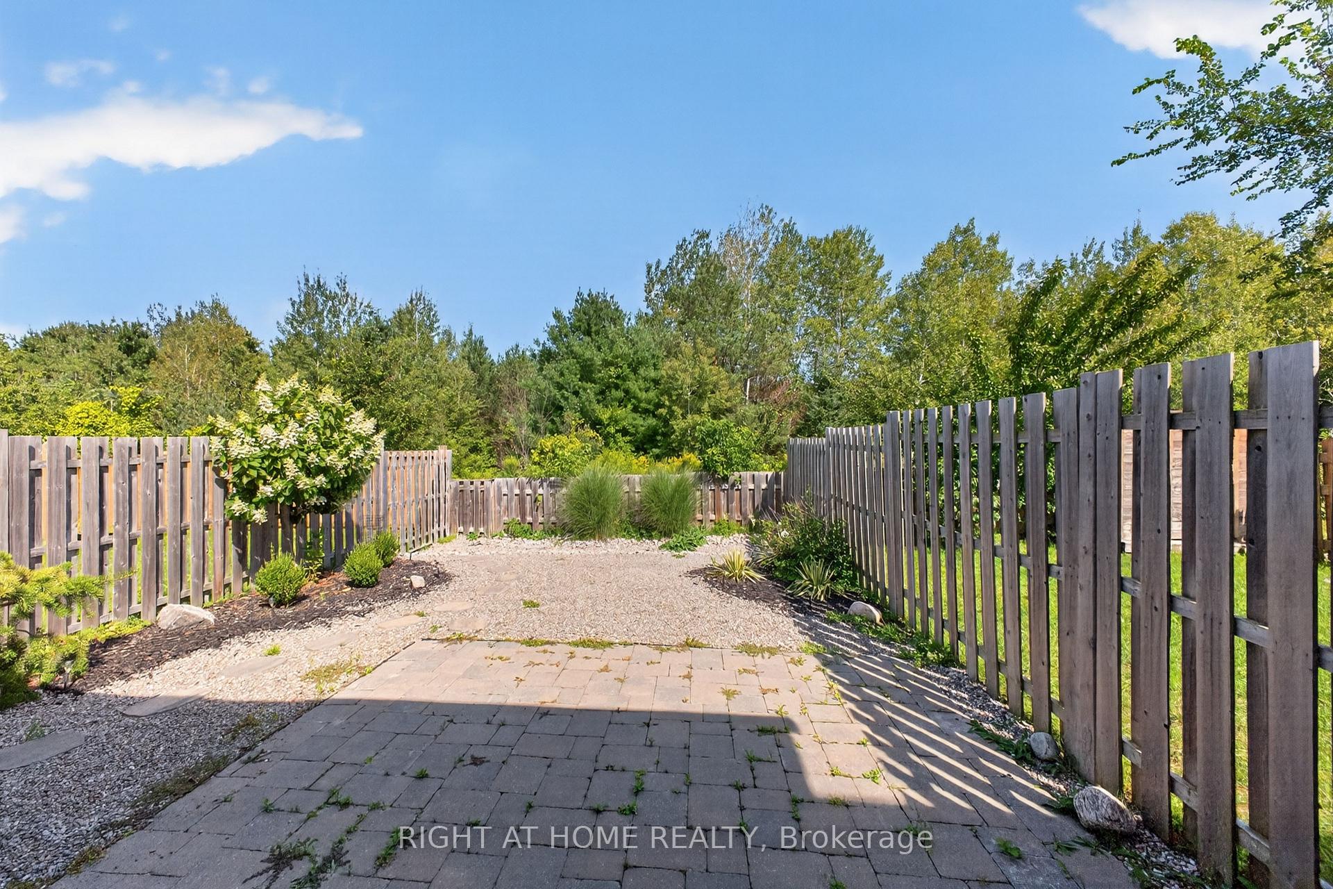 Photo 23 of 78 Blanchard Crescent, Essa, Angus — HOMEH