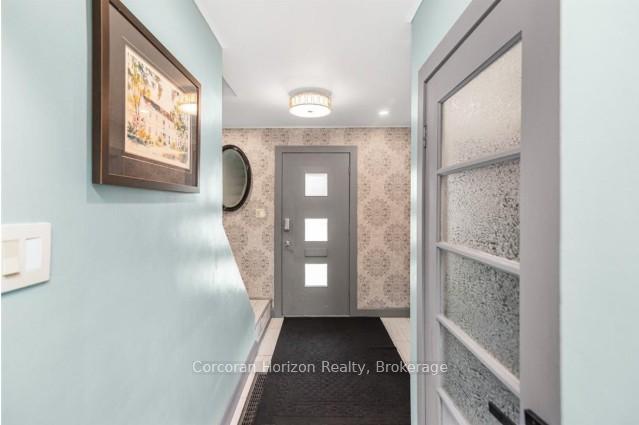 Photo 3 of 43 Wyngate Avenue E, Hamilton, Stoney Creek — HOMEH