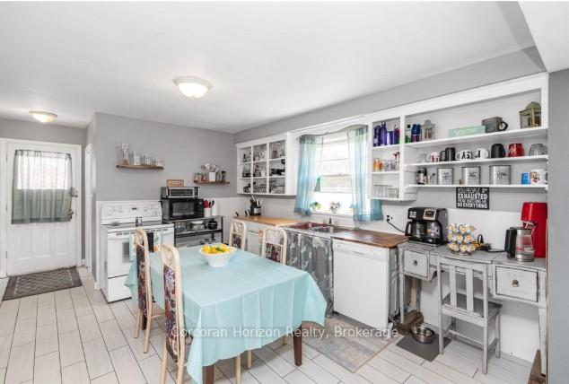 Photo 12 of 43 Wyngate Avenue E, Hamilton, Stoney Creek — HOMEH