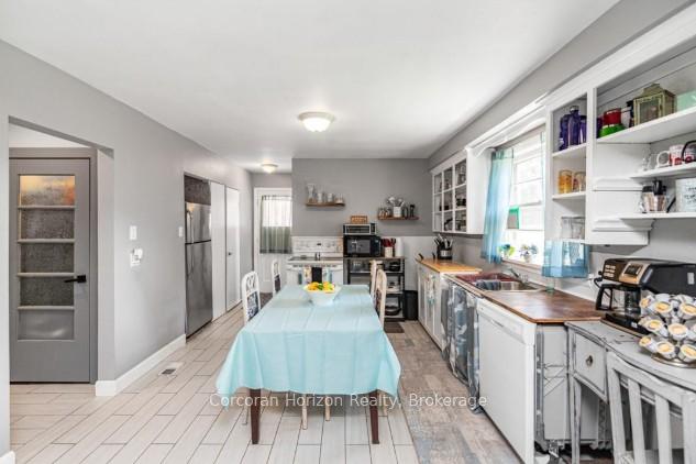 Photo 14 of 43 Wyngate Avenue E, Hamilton, Stoney Creek — HOMEH