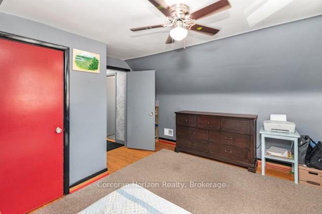 Photo 23 of 43 Wyngate Avenue E, Hamilton, Stoney Creek — HOMEH