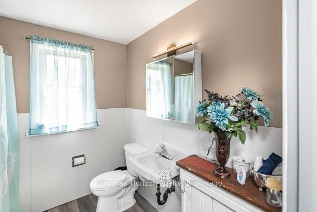 Photo 24 of 43 Wyngate Avenue E, Hamilton, Stoney Creek — HOMEH