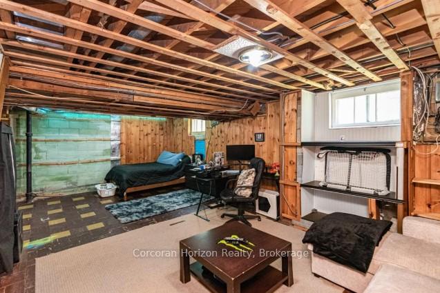 Photo 26 of 43 Wyngate Avenue E, Hamilton, Stoney Creek — HOMEH