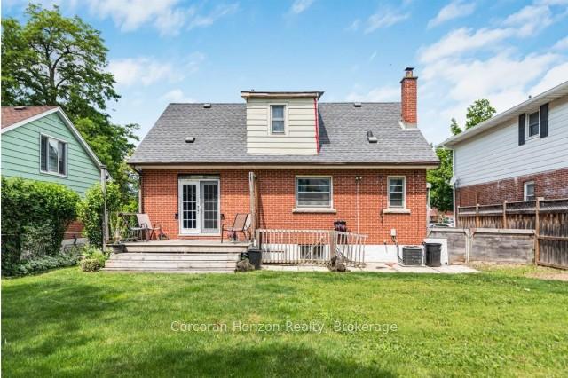 Photo 31 of 43 Wyngate Avenue E, Hamilton, Stoney Creek — HOMEH