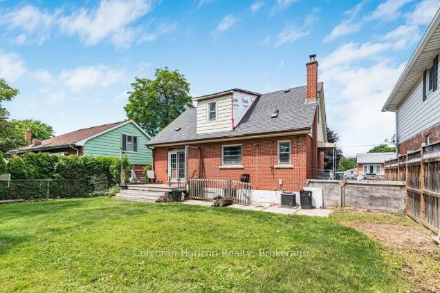 Photo 34 of 43 Wyngate Avenue E, Hamilton, Stoney Creek — HOMEH
